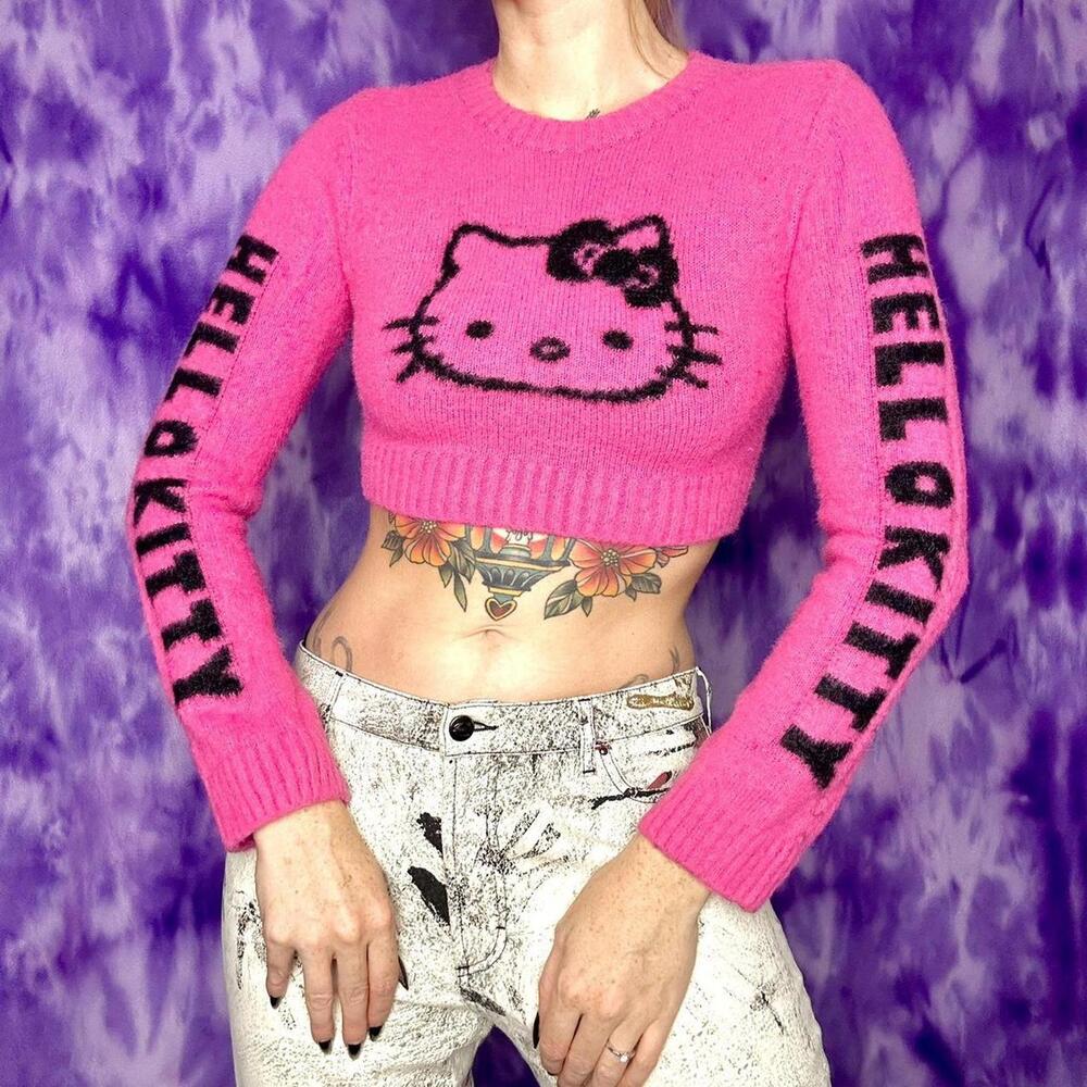 H&M Pink Hello Kitty long sleeve cropped sweater. Fuzzy fabric.